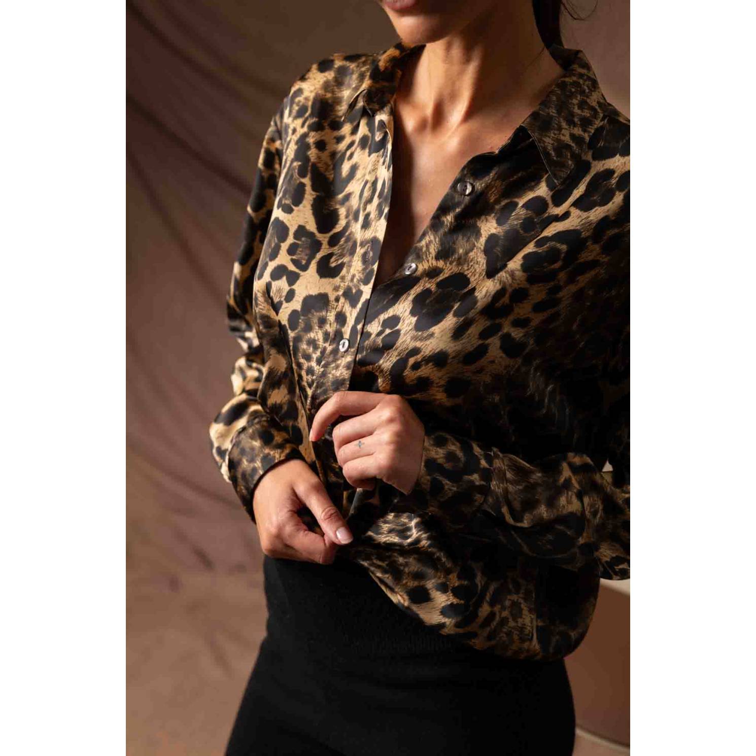 camisa fluida leopard print