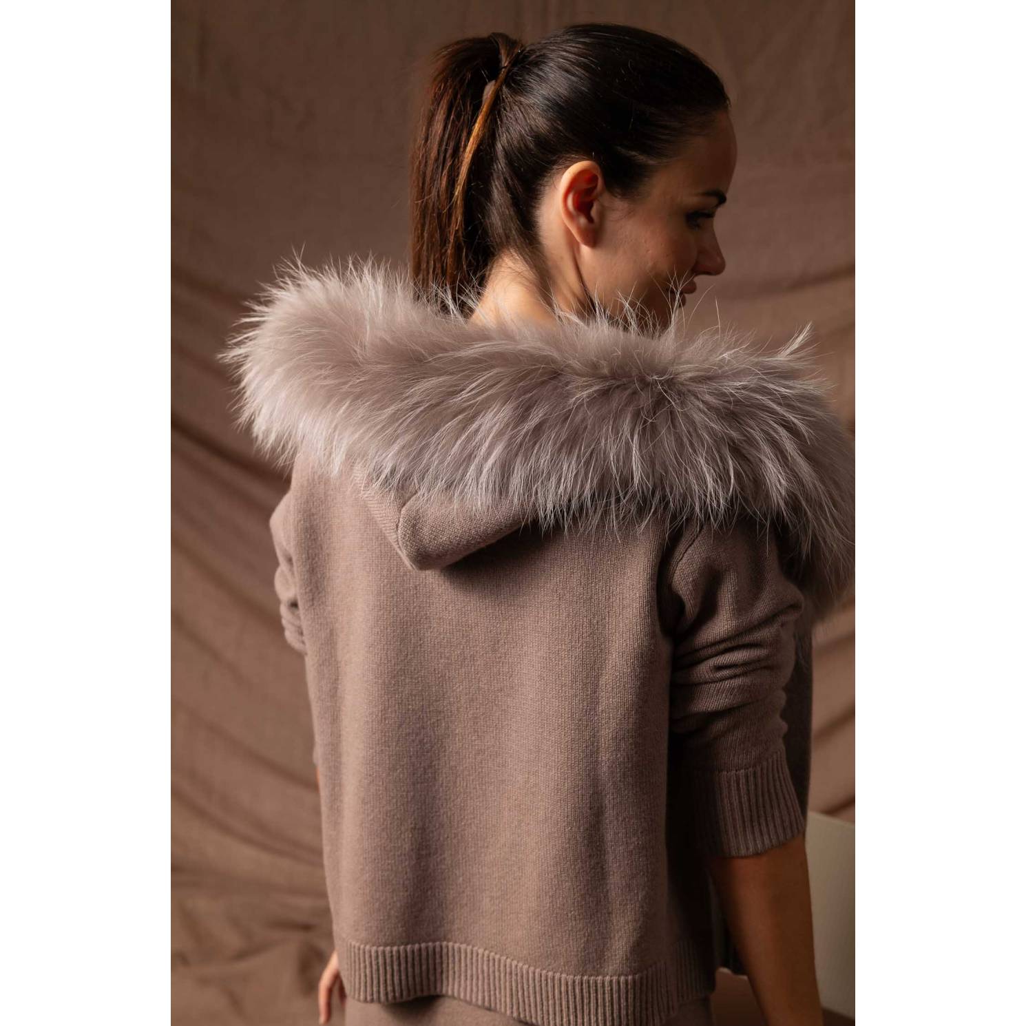 bolero capucha cashmere dark nude