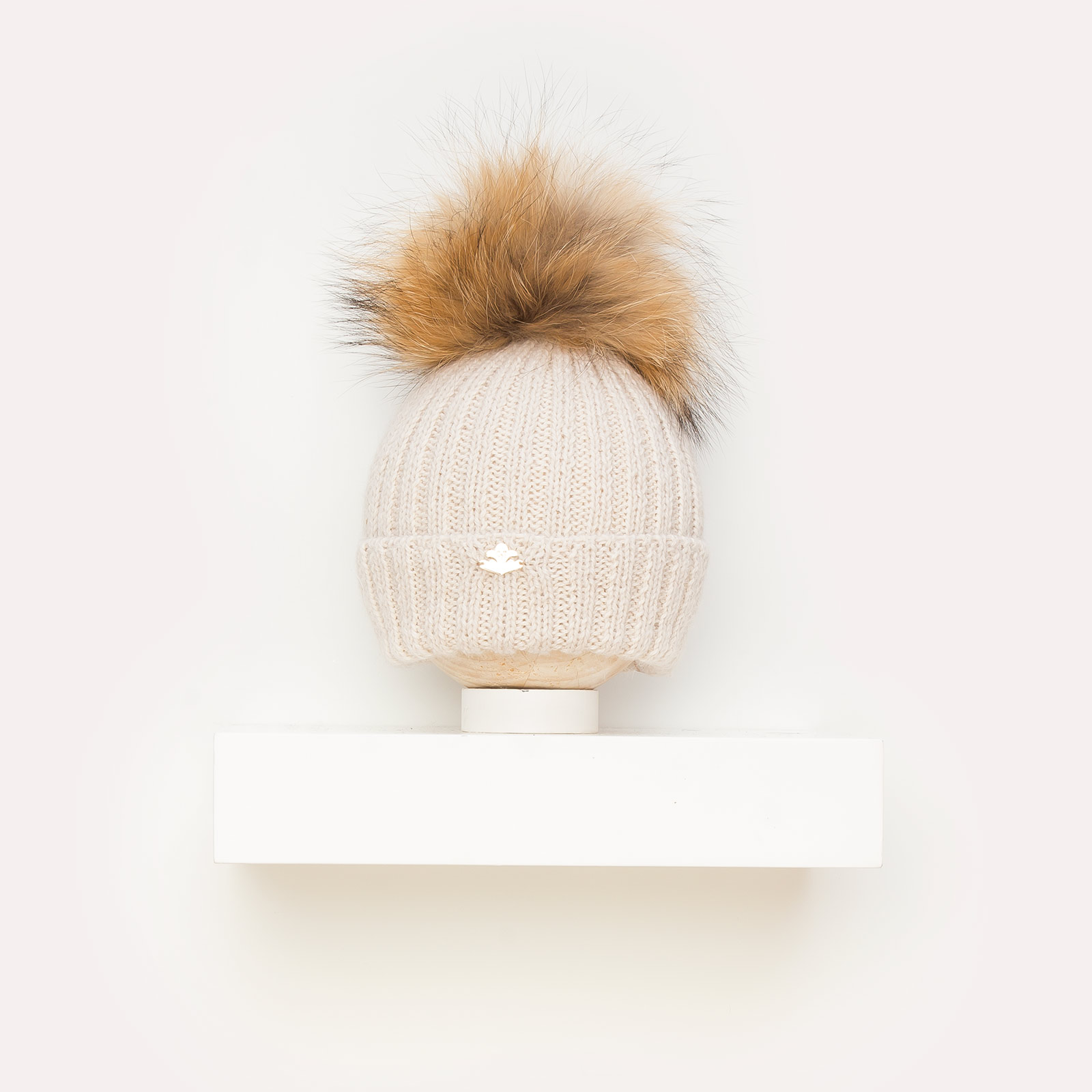 GORRO PASAMONTAÑAS MERINO PIEDRA POMPON NATURAL [775413022] - 85,00€ :  Casilda y Jimena, Calidad y pasión por el Detalle